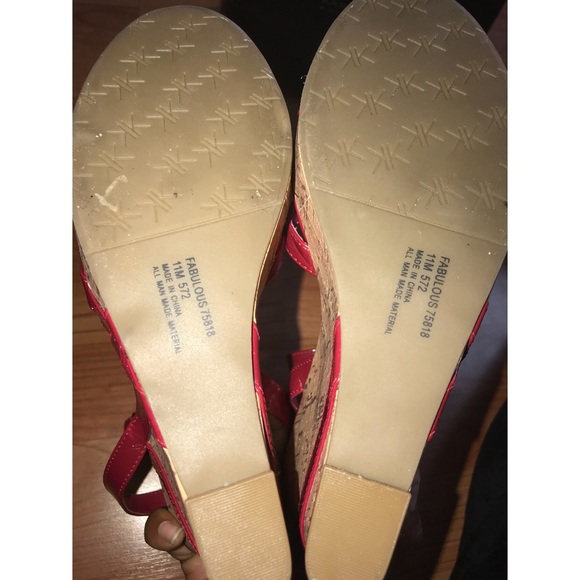 Kardashian Kollection strap wedged sandal - Picture 4 of 4